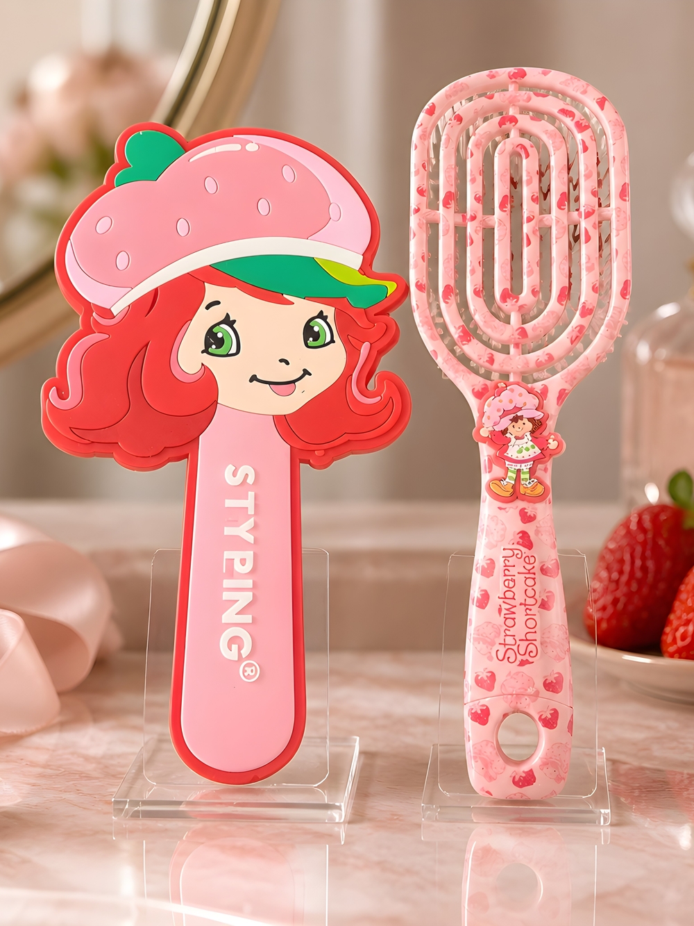 Strawberry Shortcake Hair Brush And Hand Mirror Set